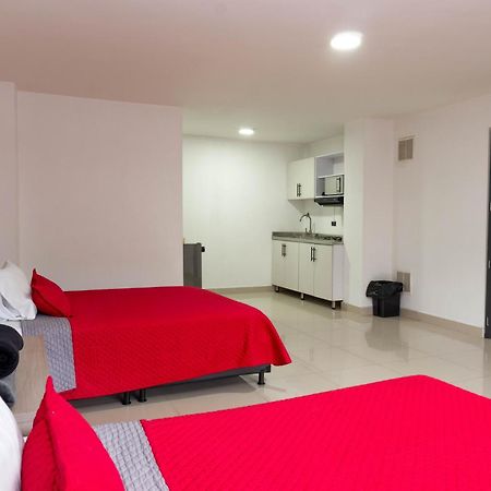 Hotel Ofix 메딜린 외부 사진