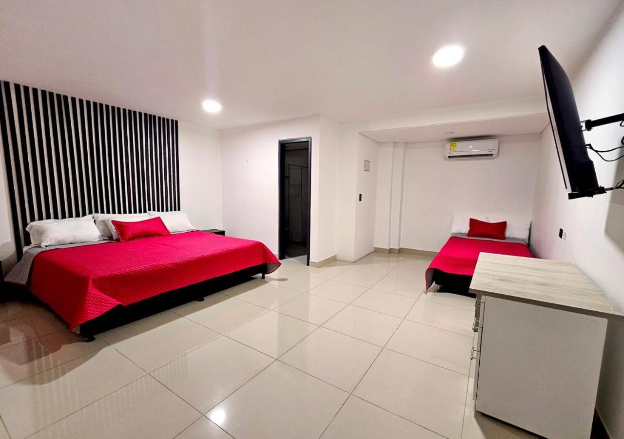Hotel Ofix 메딜린 외부 사진