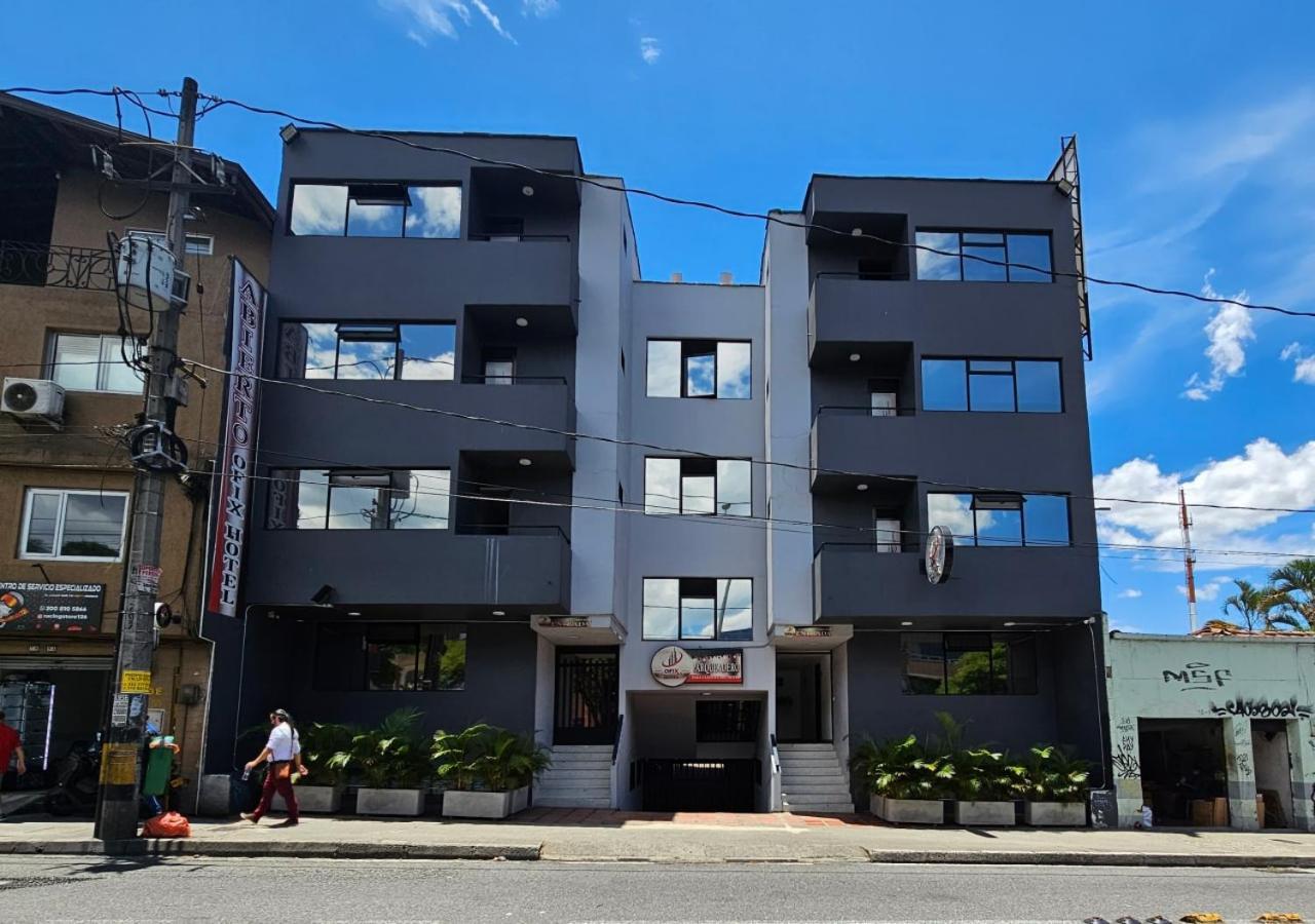 Hotel Ofix 메딜린 외부 사진