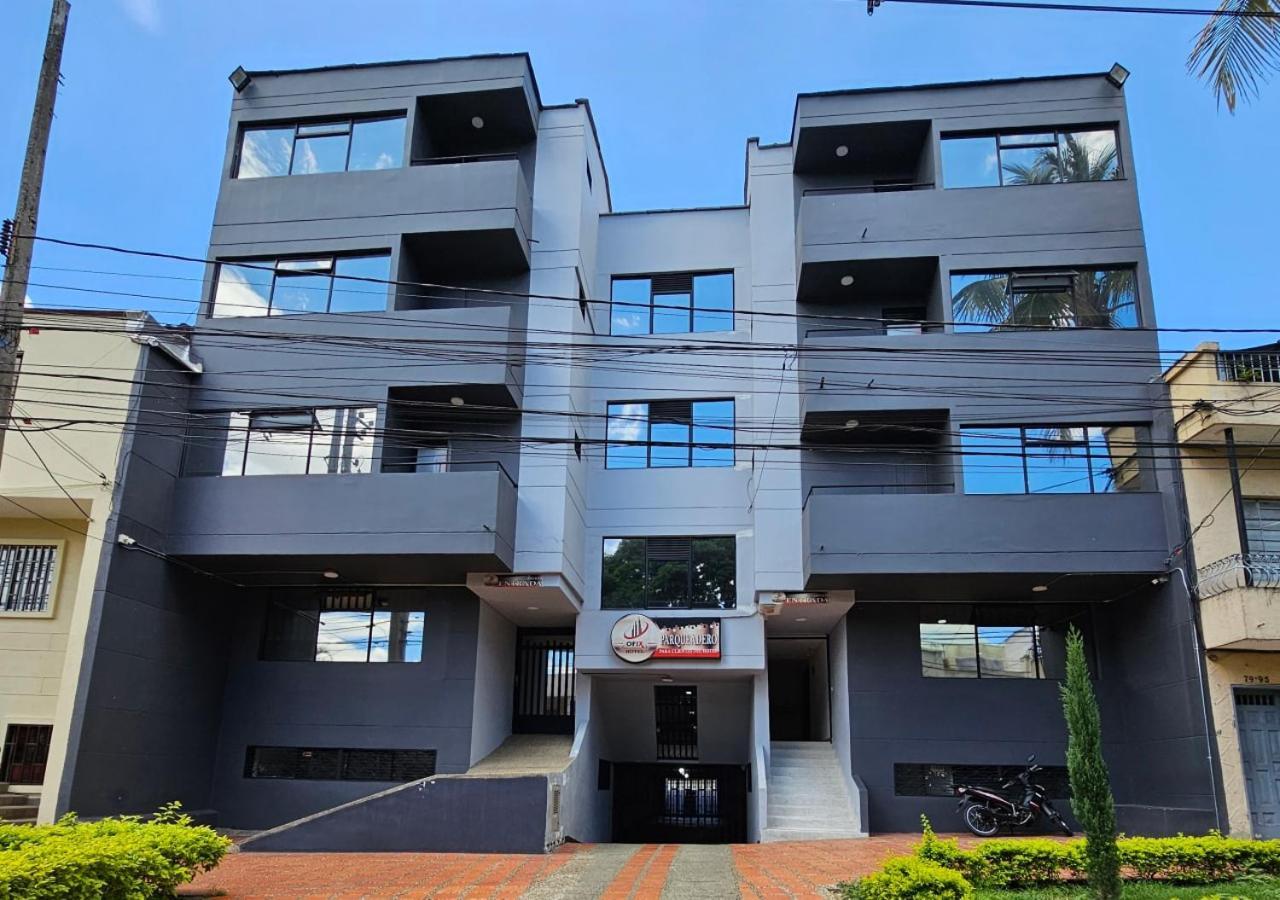 Hotel Ofix 메딜린 외부 사진