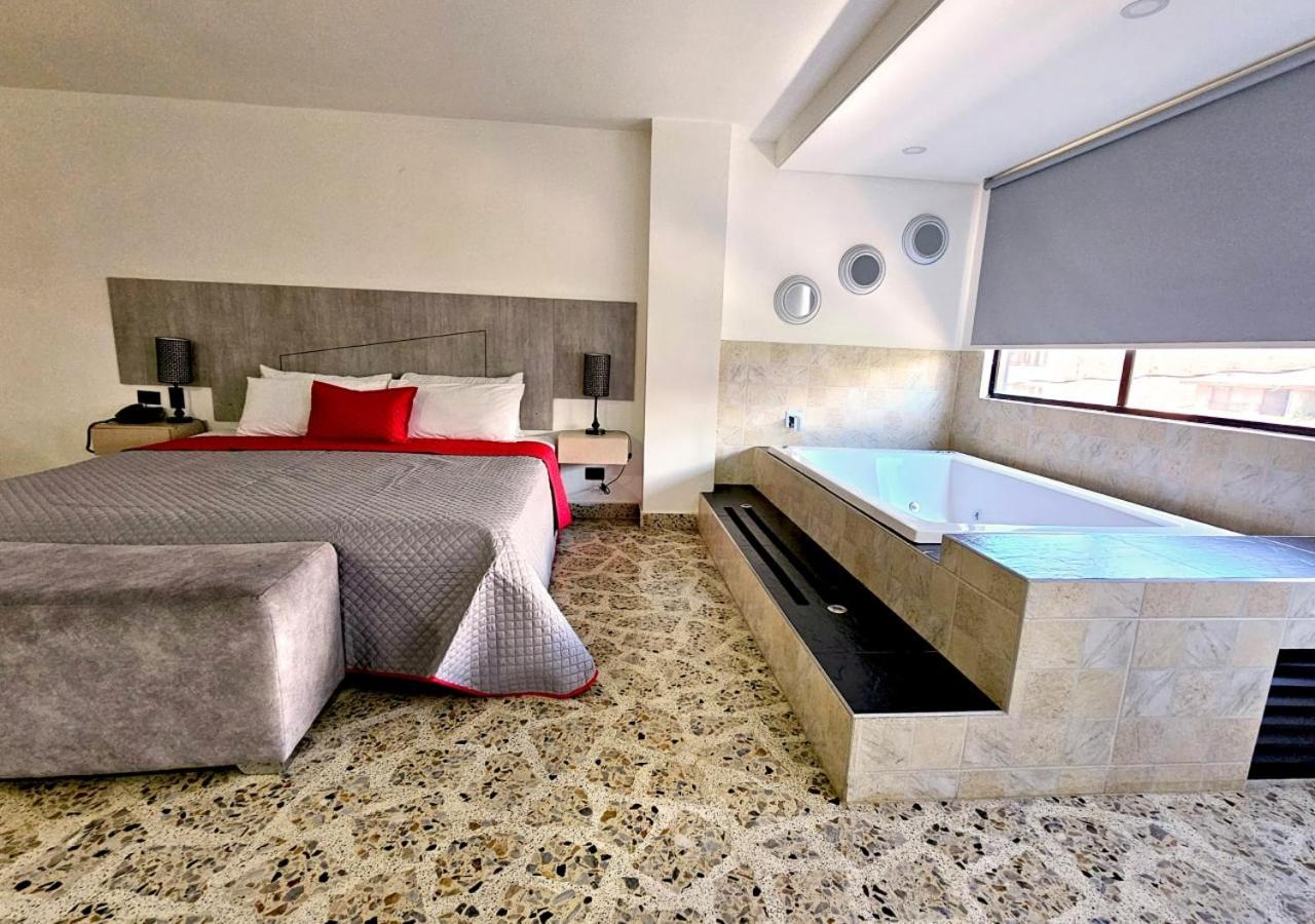 Hotel Ofix 메딜린 외부 사진