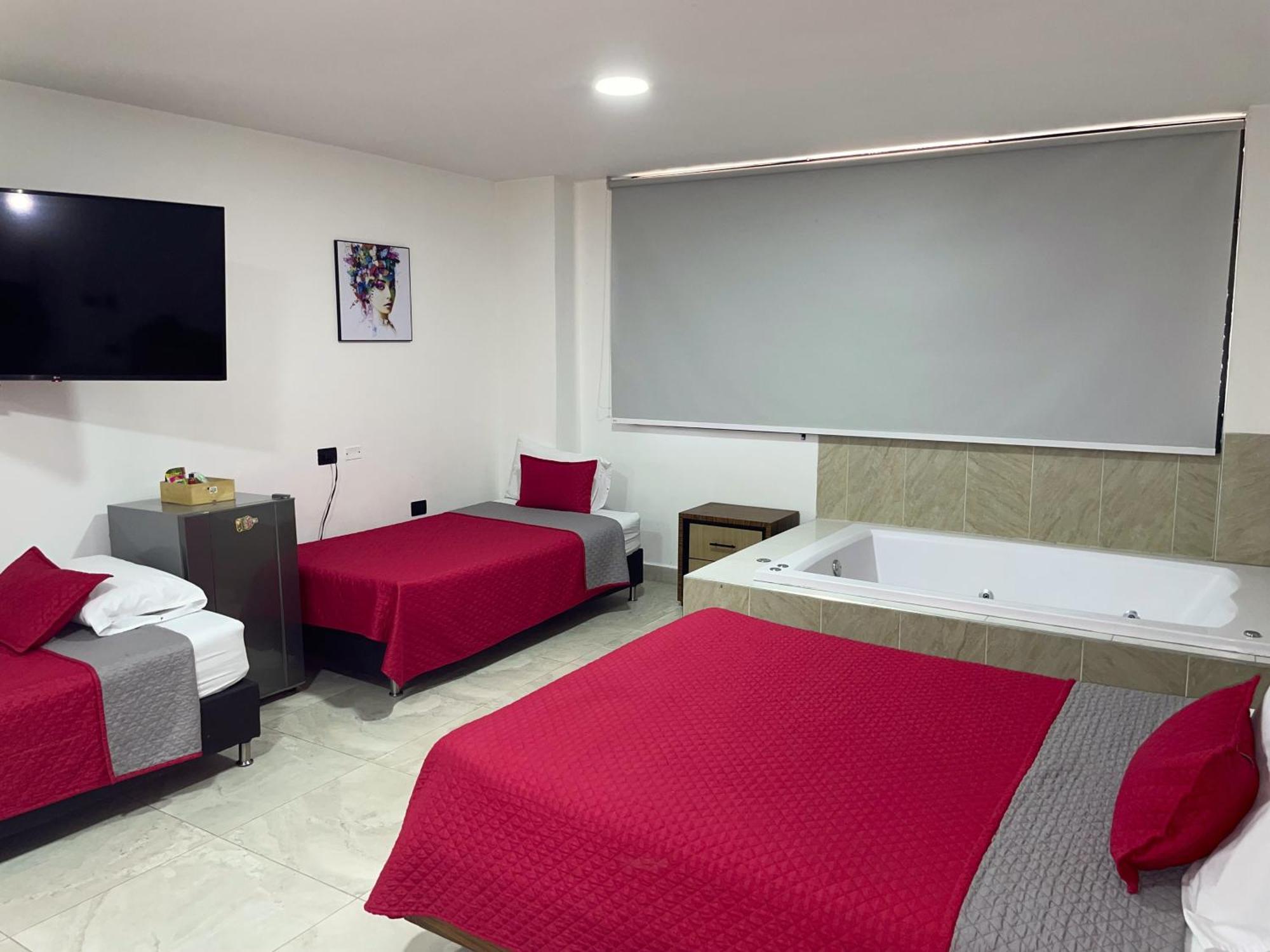 Hotel Ofix 메딜린 외부 사진