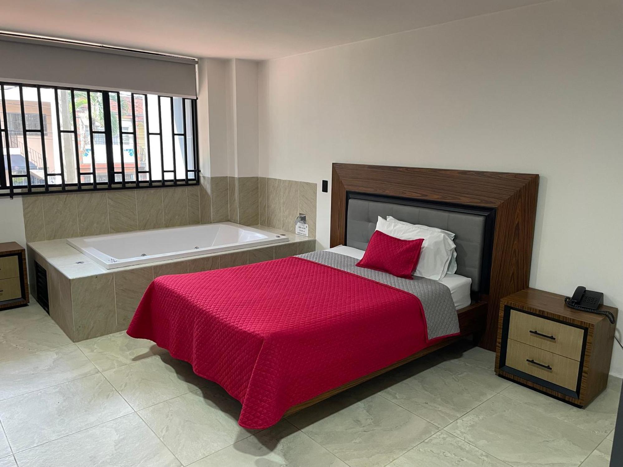 Hotel Ofix 메딜린 외부 사진