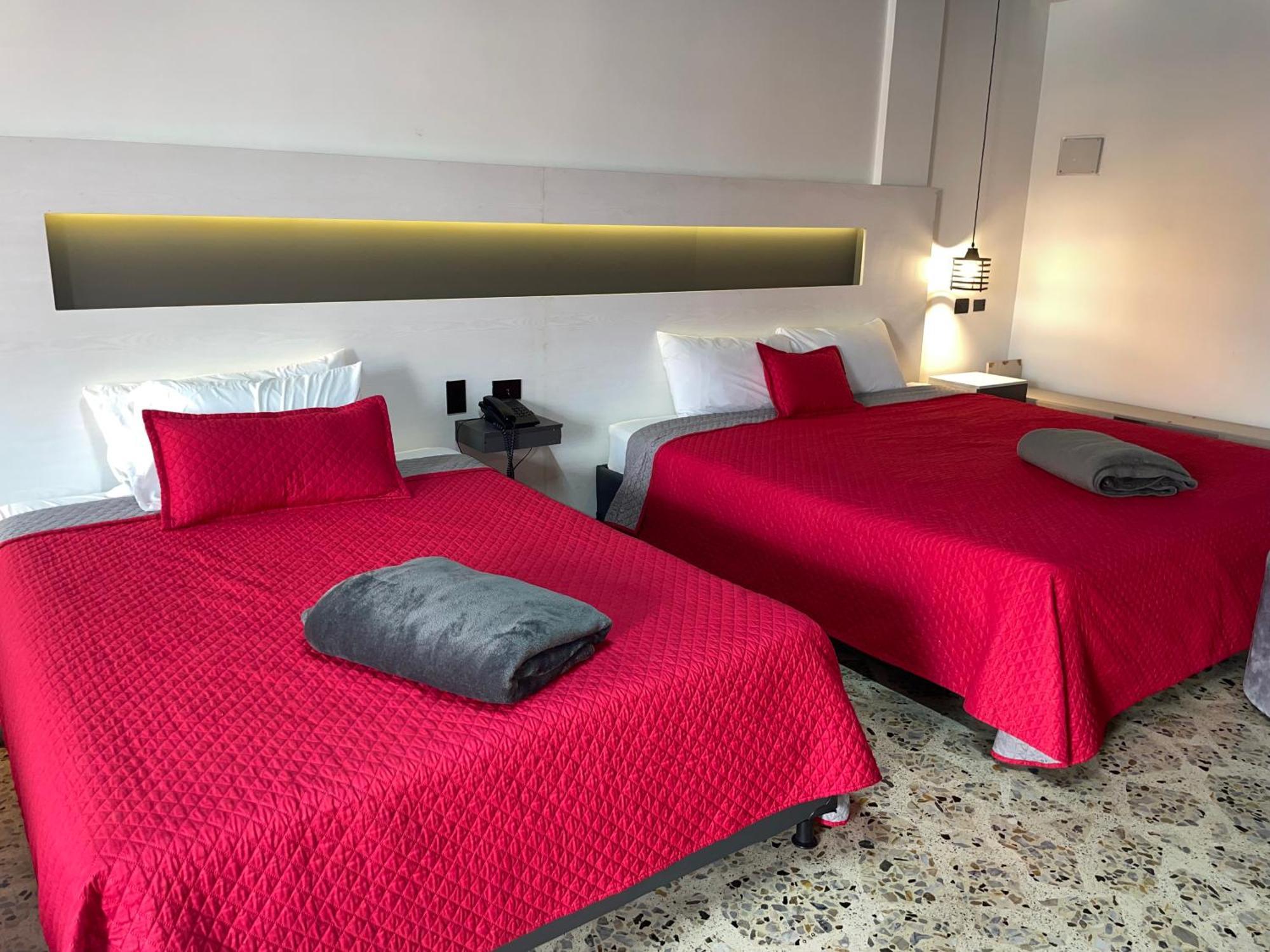 Hotel Ofix 메딜린 외부 사진