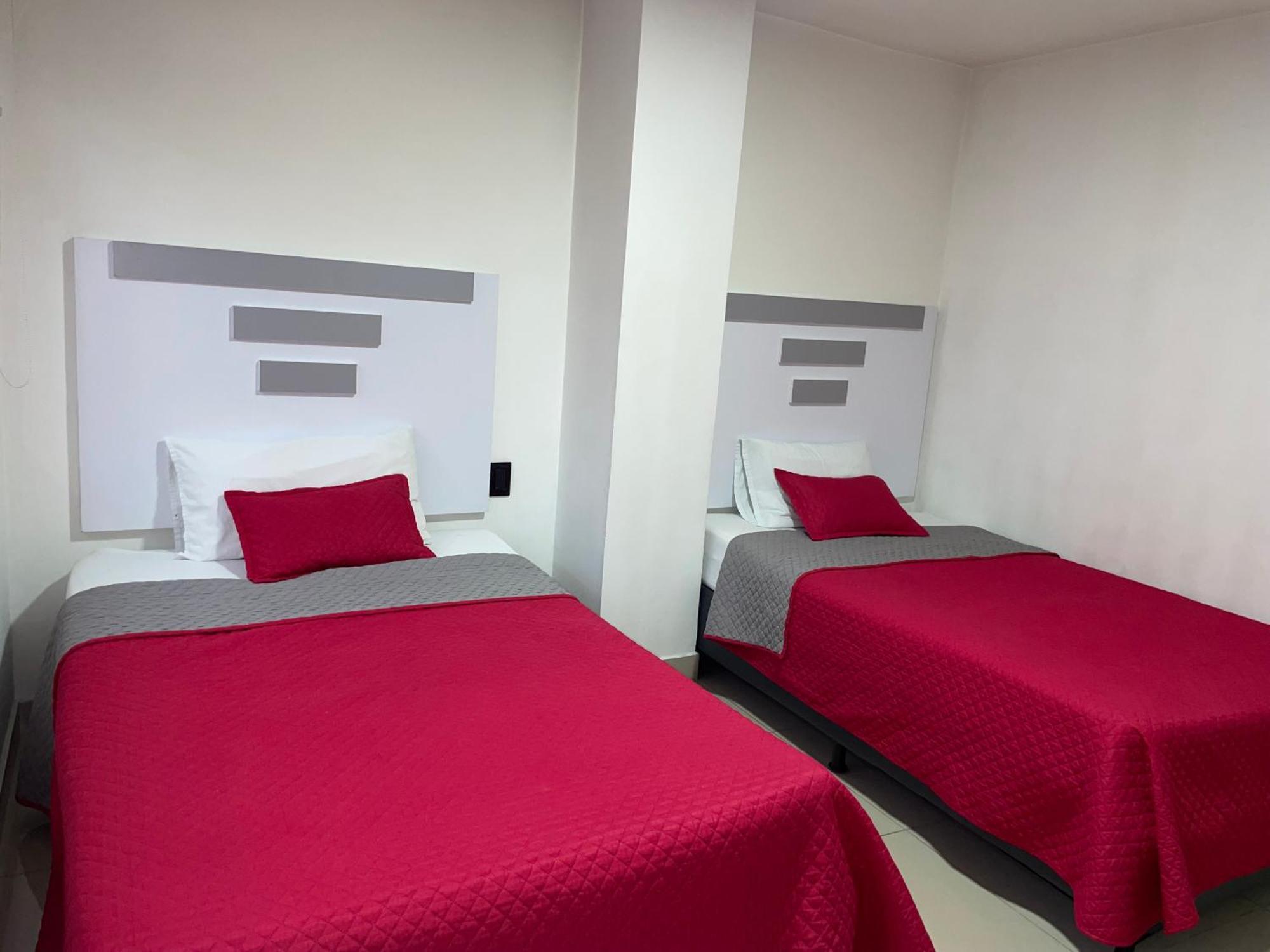Hotel Ofix 메딜린 외부 사진