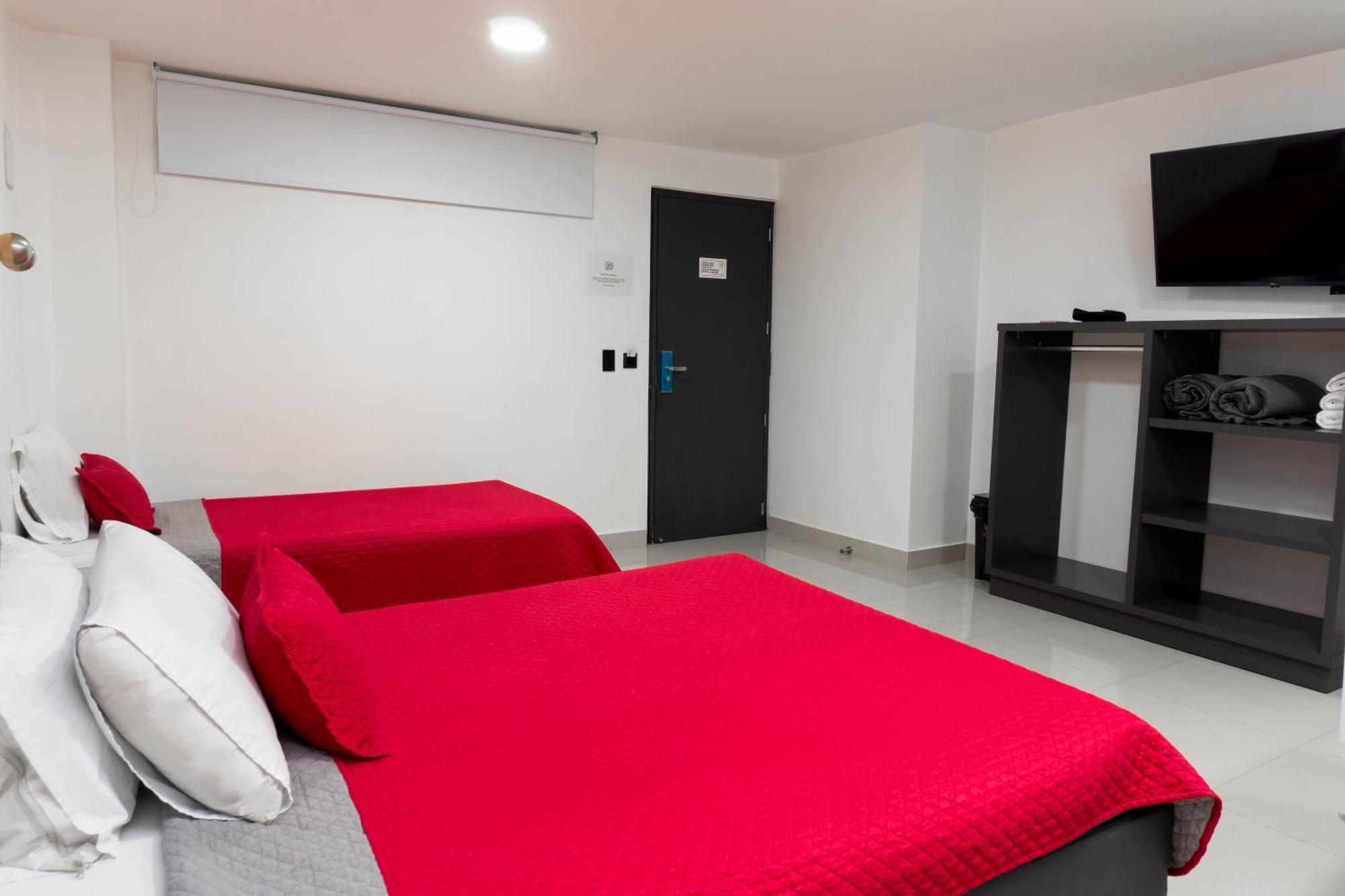 Hotel Ofix 메딜린 외부 사진